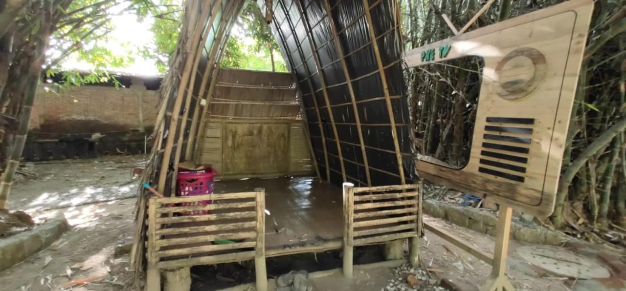 Kebon Pring Floating Resort & Market Bantul Exterior foto