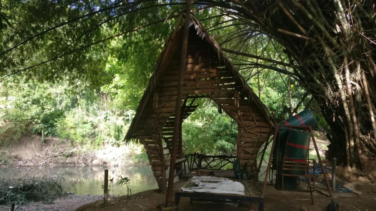 Kebon Pring Floating Resort & Market Bantul Exterior foto